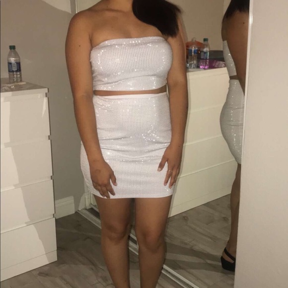 2 piece set - Picture 2 of 2